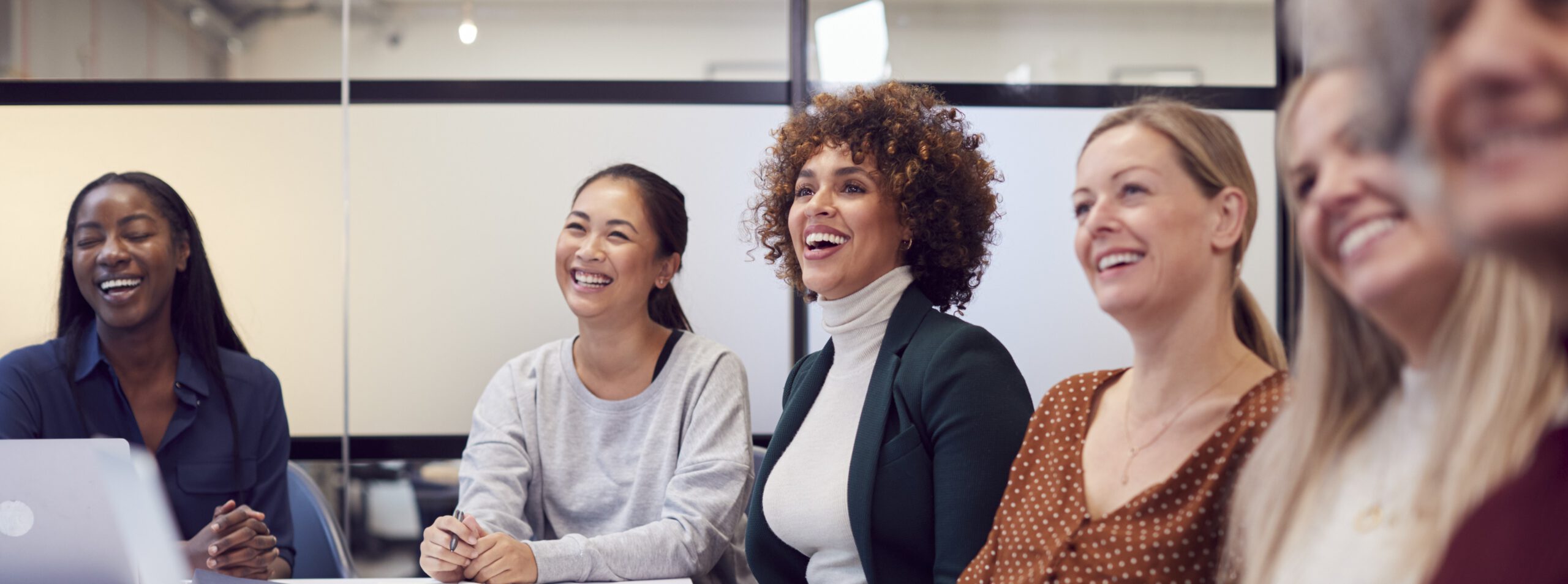 meeting, group of women, women in leadership